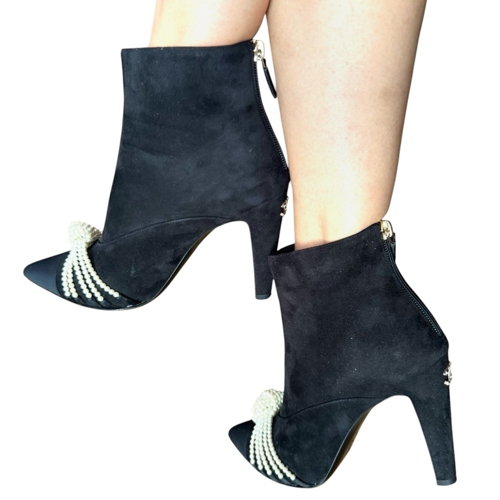 Chanel Black Pearl-Embellished Suede Ankle Boots - Women with golden CC heels - Picture 4 of 16